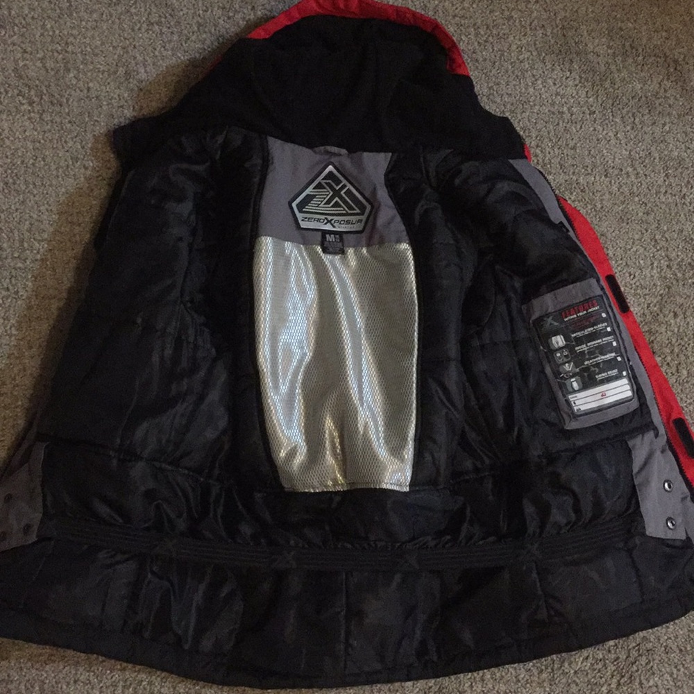SOLD Boys' Zero Xposur Hooded Winter Jacket - Picture 3 of 6